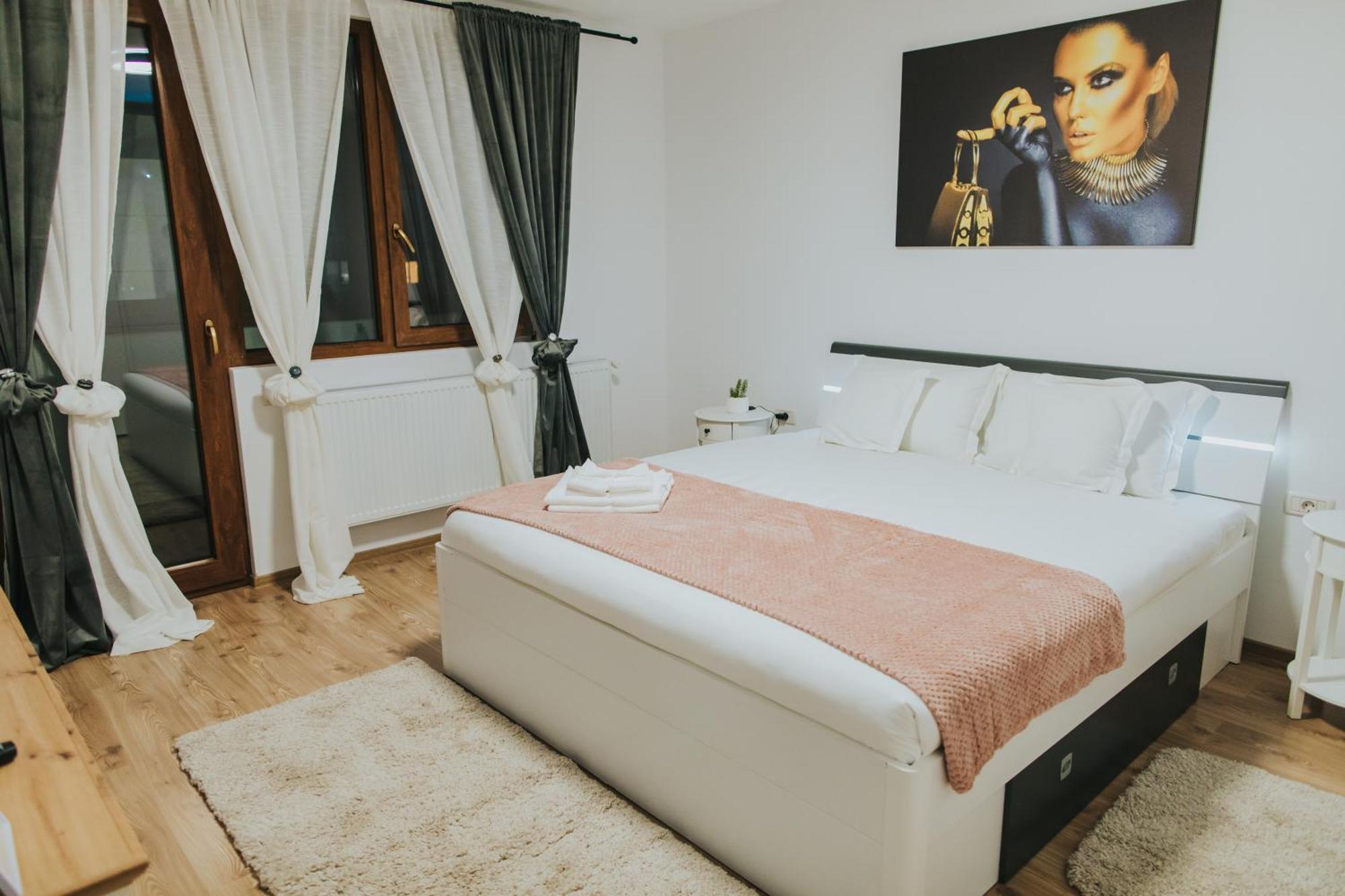 Alessandra-Aparthotel Piatra Neamt Exterior photo